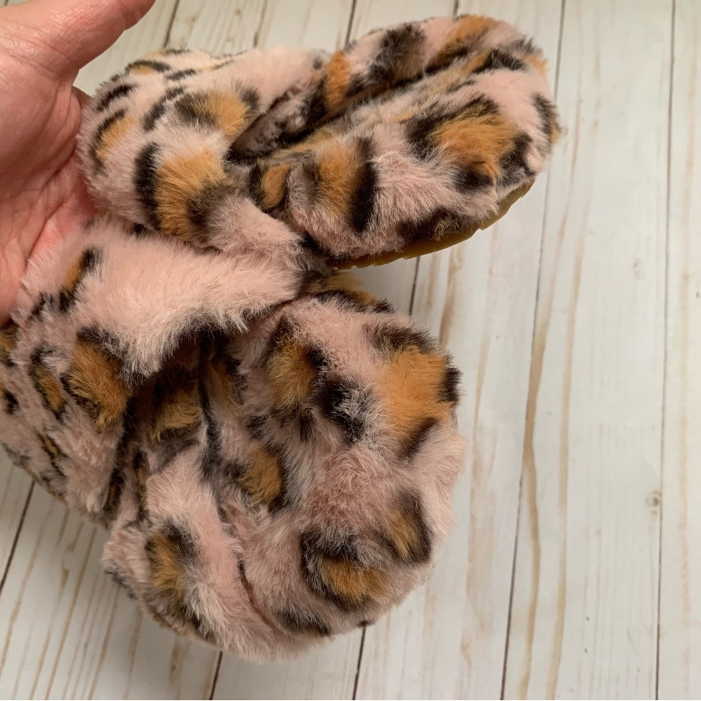 Toms Pink Leopard Print Slippers - Picture 2 of 10